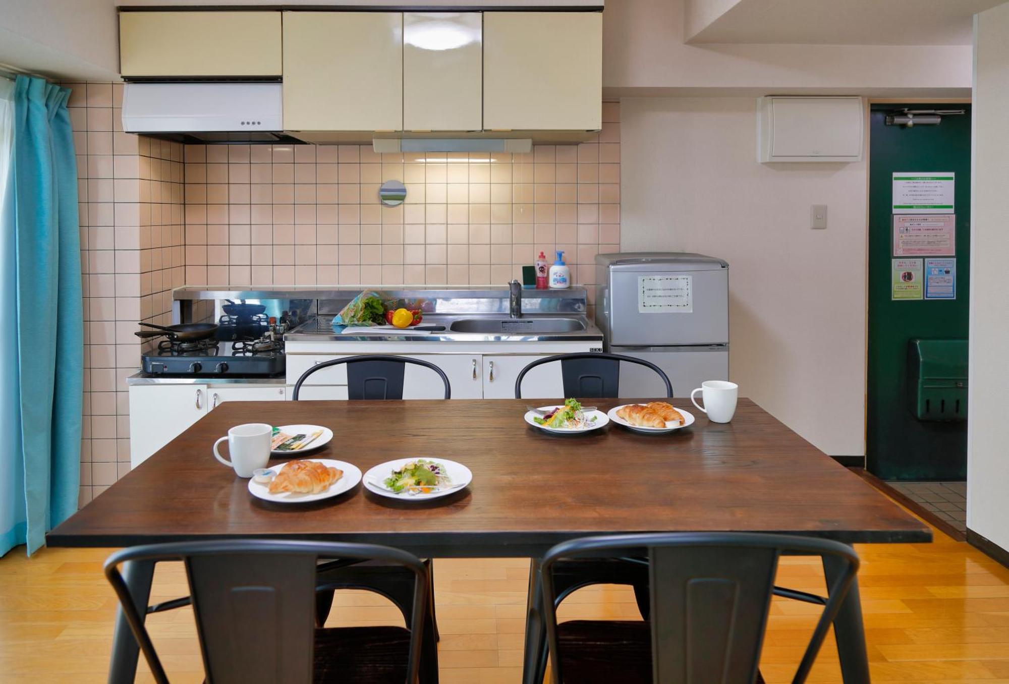 Apartment ホテル西川口ウィークリー Kawaguchi (Saitama)